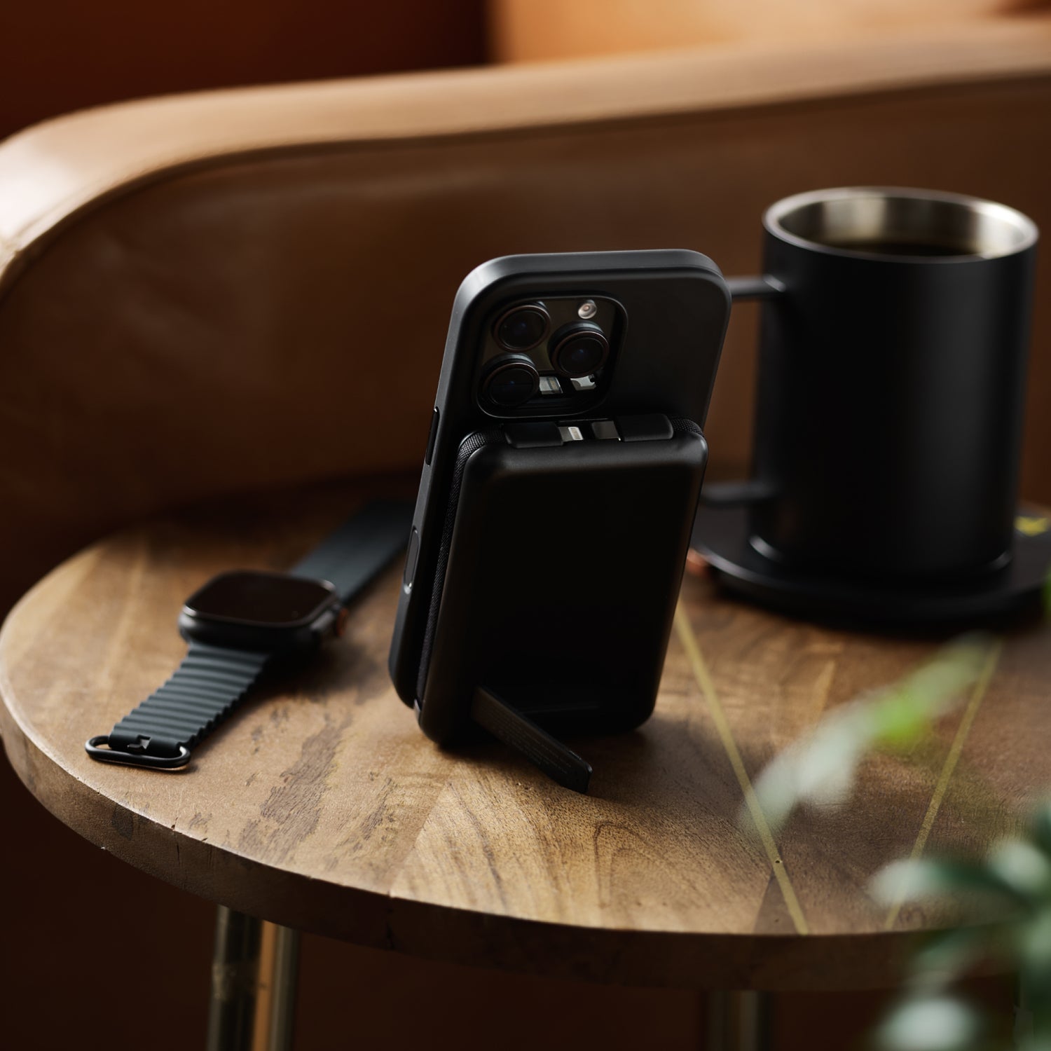Everyday Charging Kit - iPhone 16 Plus - Midnight Black Leather